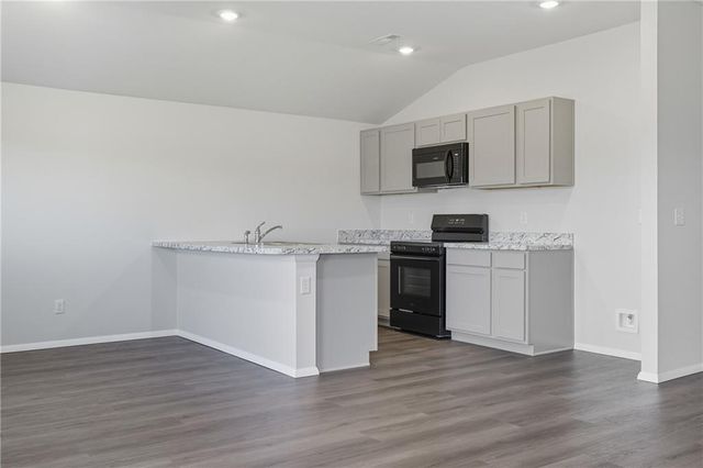 20829 Fairview Street, Edgerton, KS 66021