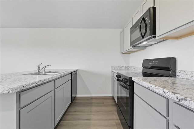 20829 Fairview Street, Edgerton, KS 66021