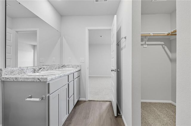 20829 Fairview Street, Edgerton, KS 66021