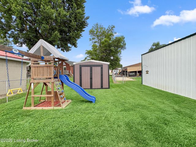 4110 Jim Hawkins Dr, Louisville, KY 40229