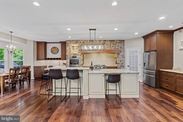 116 RIVERWOODS DR, New Hope, PA 18938