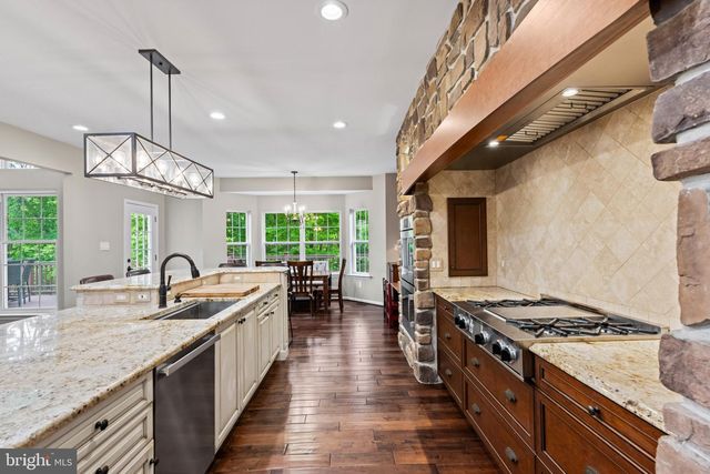116 RIVERWOODS DR, New Hope, PA 18938