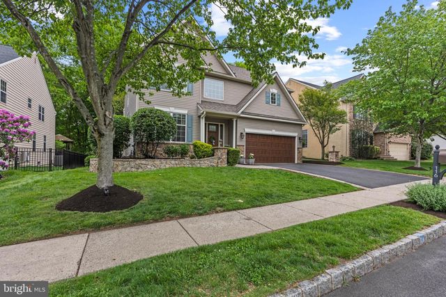 116 RIVERWOODS DR, New Hope, PA 18938