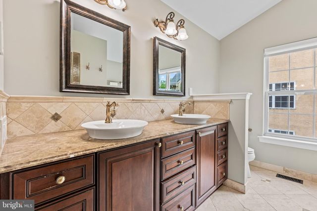 116 RIVERWOODS DR, New Hope, PA 18938