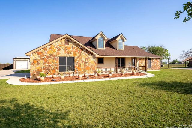 3362 Abbott Rd, St Hedwig, TX 78152