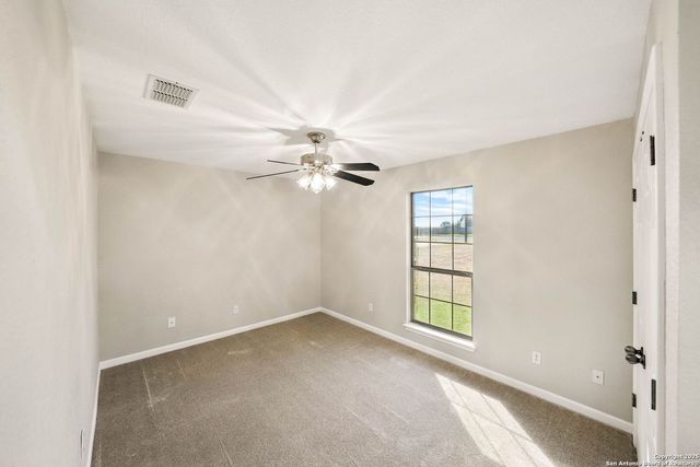 3362 Abbott Rd, St Hedwig, TX 78152