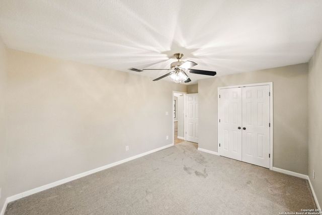 3362 Abbott Rd, St Hedwig, TX 78152