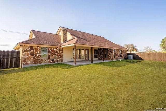 3362 Abbott Rd, St Hedwig, TX 78152