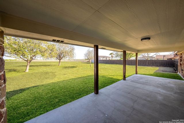 3362 Abbott Rd, St Hedwig, TX 78152