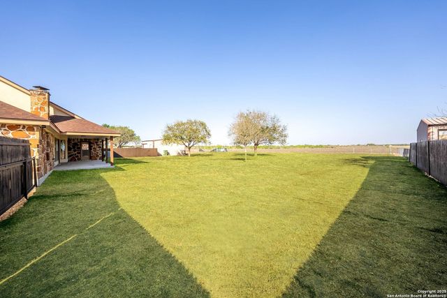 3362 Abbott Rd, St Hedwig, TX 78152