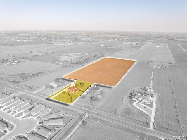 3362 Abbott Rd, St Hedwig, TX 78152