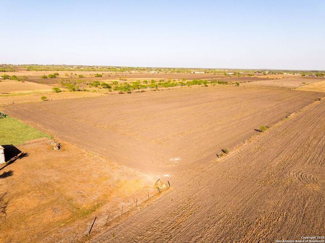 3362 Abbott Rd, St Hedwig, TX 78152