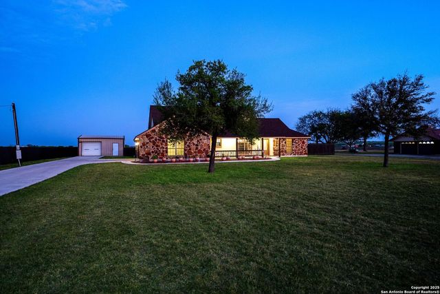 3362 Abbott Rd, St Hedwig, TX 78152