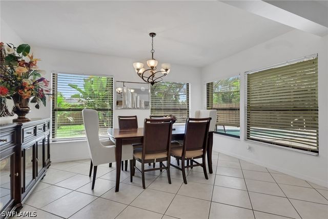 3036 Round Table LN, Naples, FL 34112