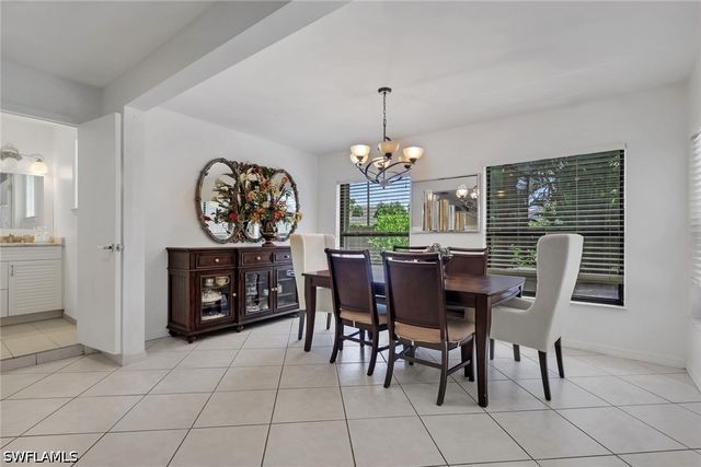 3036 Round Table LN, Naples, FL 34112