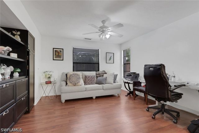 3036 Round Table LN, Naples, FL 34112