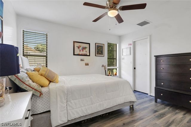 3036 Round Table LN, Naples, FL 34112