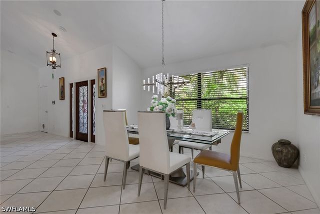 3036 Round Table LN, Naples, FL 34112