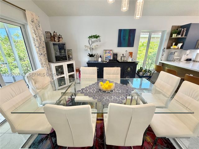 415 NW 165th Ave, Pembroke Pines, FL 33028