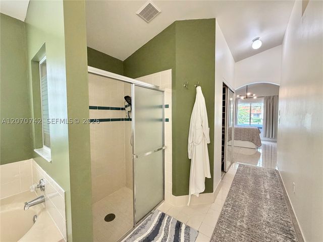 415 NW 165th Ave, Pembroke Pines, FL 33028