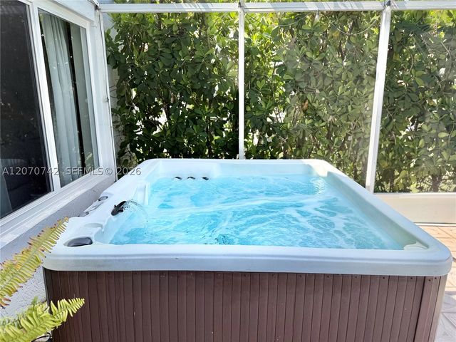 415 NW 165th Ave, Pembroke Pines, FL 33028