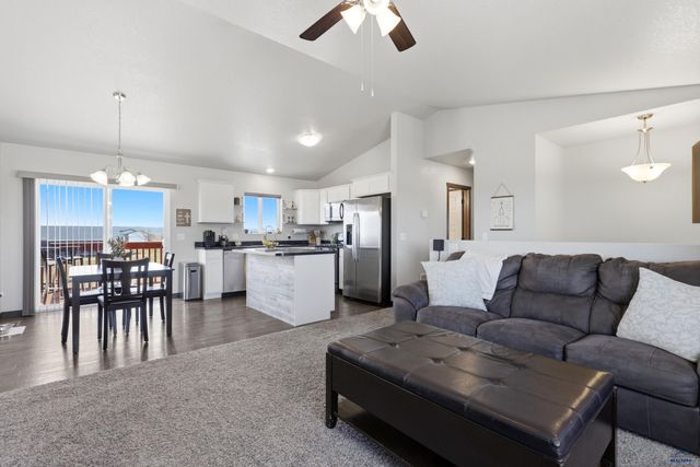 24034 POMMEL LOOP, Rapid City, SD 57701