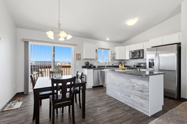 24034 POMMEL LOOP, Rapid City, SD 57701