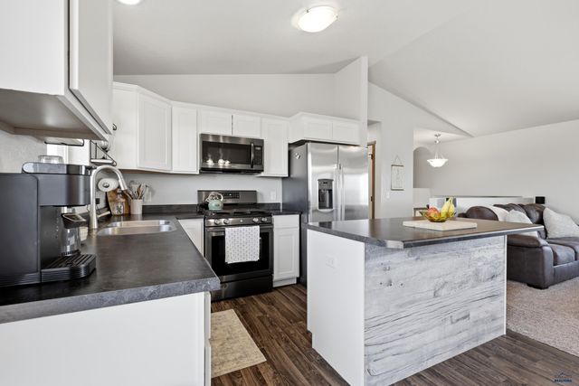 24034 POMMEL LOOP, Rapid City, SD 57701