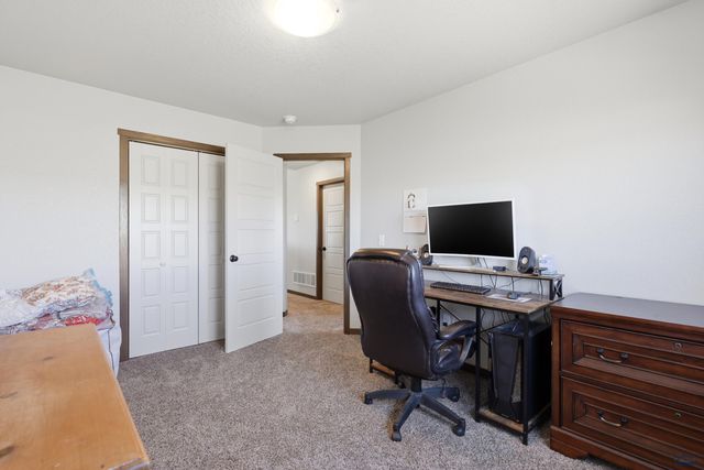 24034 POMMEL LOOP, Rapid City, SD 57701