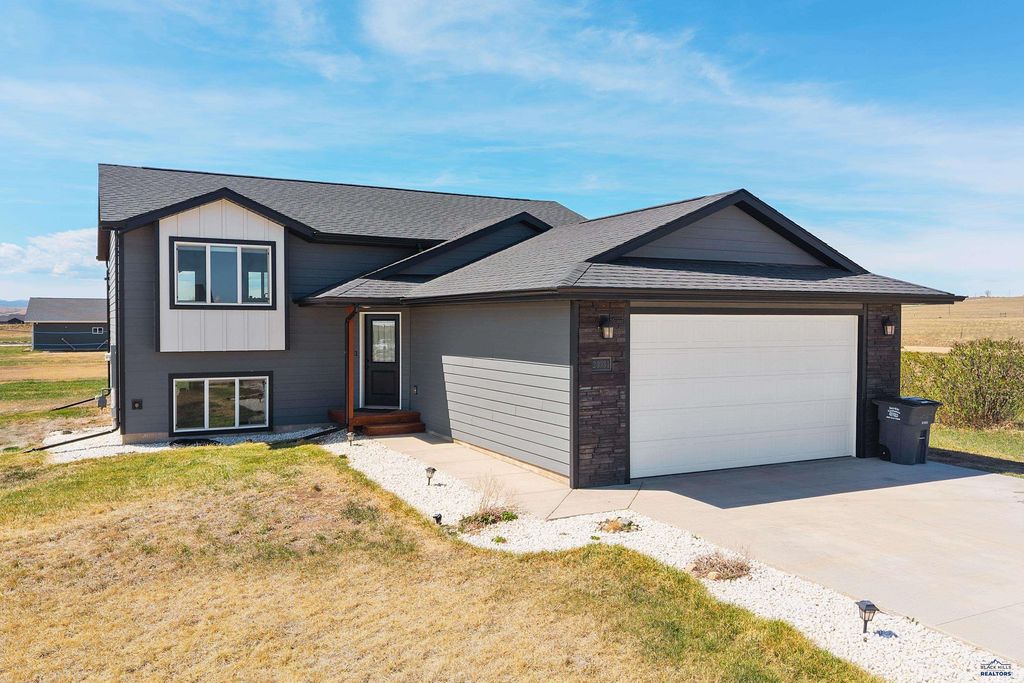 24034 POMMEL LOOP, Rapid City, SD 57701