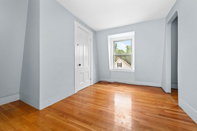 34 Neponset 3, Boston, MA 02136