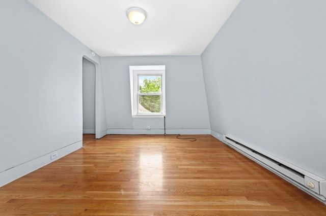 34 Neponset 3, Boston, MA 02136