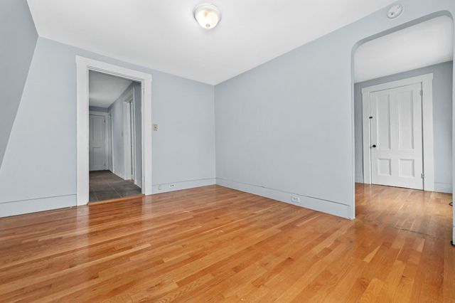 34 Neponset 3, Boston, MA 02136