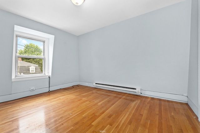 34 Neponset 3, Boston, MA 02136