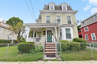 34 Neponset 3, Boston, MA 02136