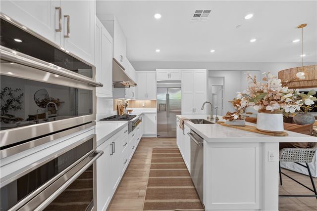 422 Sunrise Road, Rancho Mission Viejo, CA 92694