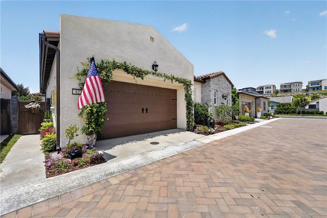 422 Sunrise Road, Rancho Mission Viejo, CA 92694