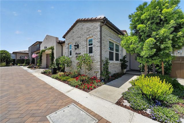 422 Sunrise Road, Rancho Mission Viejo, CA 92694