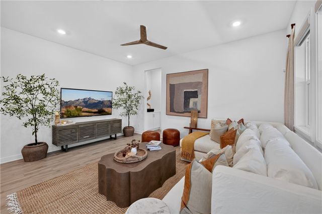 422 Sunrise Road, Rancho Mission Viejo, CA 92694