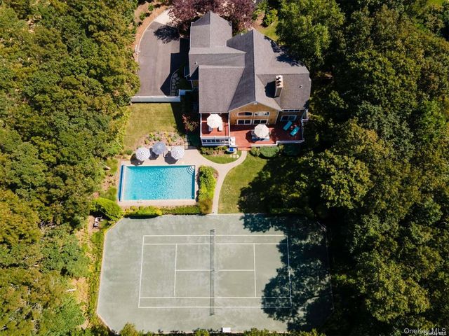37 Arbutus Road, Quogue, NY 11959