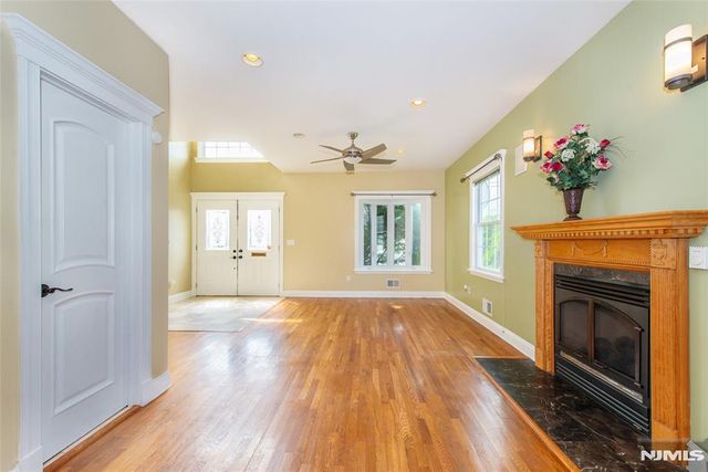 12-31 Roosevelt Place, Fair Lawn, NJ 07410