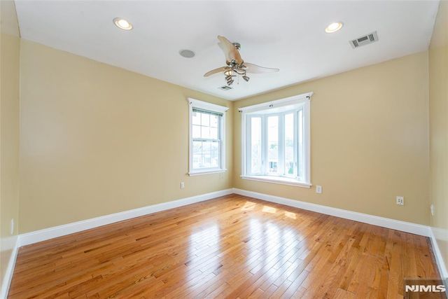 12-31 Roosevelt Place, Fair Lawn, NJ 07410