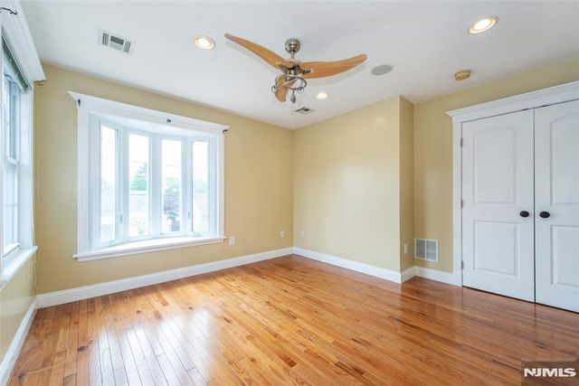 12-31 Roosevelt Place, Fair Lawn, NJ 07410