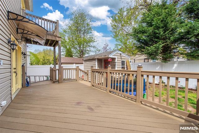 12-31 Roosevelt Place, Fair Lawn, NJ 07410