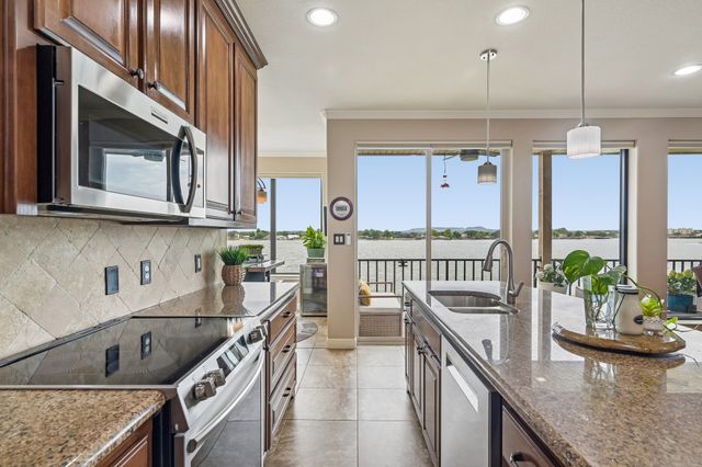 401 E Pearl Street 2201, Granbury, TX 76048