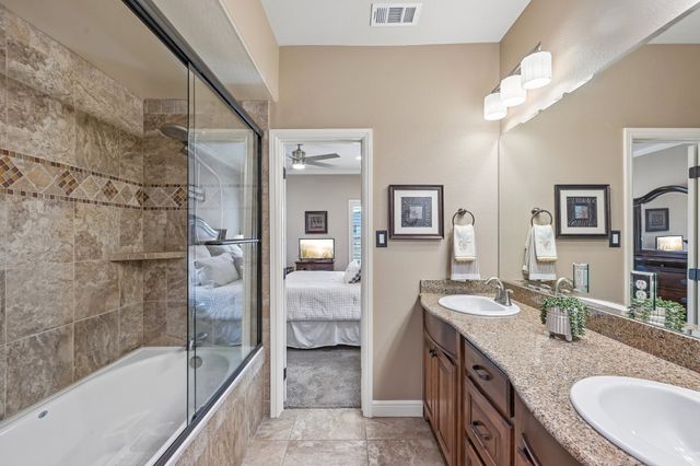 401 E Pearl Street 2201, Granbury, TX 76048