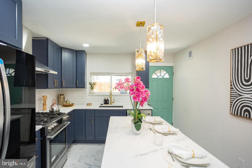 429 TASKER ST, PHILADELPHIA, PA 19148 — photo 2