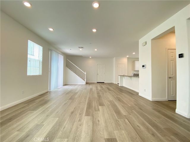 6129 Rosewood Way, Eastvale, CA 92880