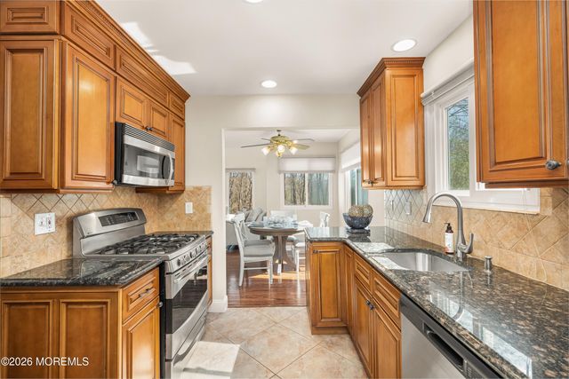 12 Pemberton Drive, Matawan, NJ 07747