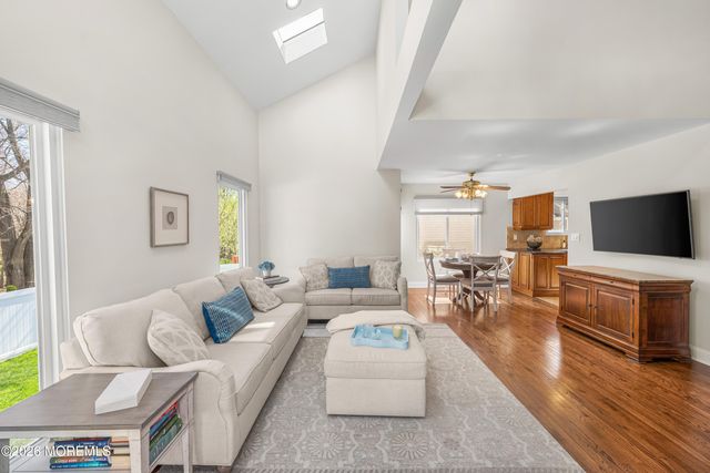 12 Pemberton Drive, Matawan, NJ 07747